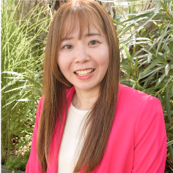 細井琴クレア